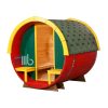 Vue de côté maison de jeu de baril en bois pour enfants avec fermée – BUCI